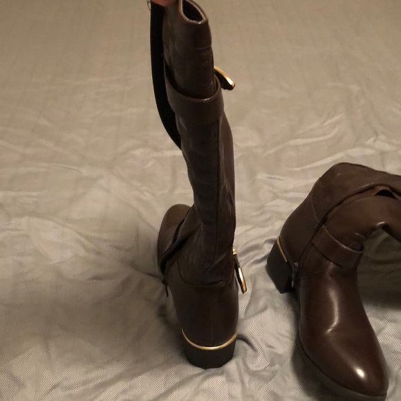 Brown boots just below the knee - Picture 4 of 5